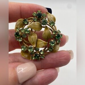 NOS/Vtg: Sellers Sample Gold Plated Glass/Enamel Prong Set Floral Brooch